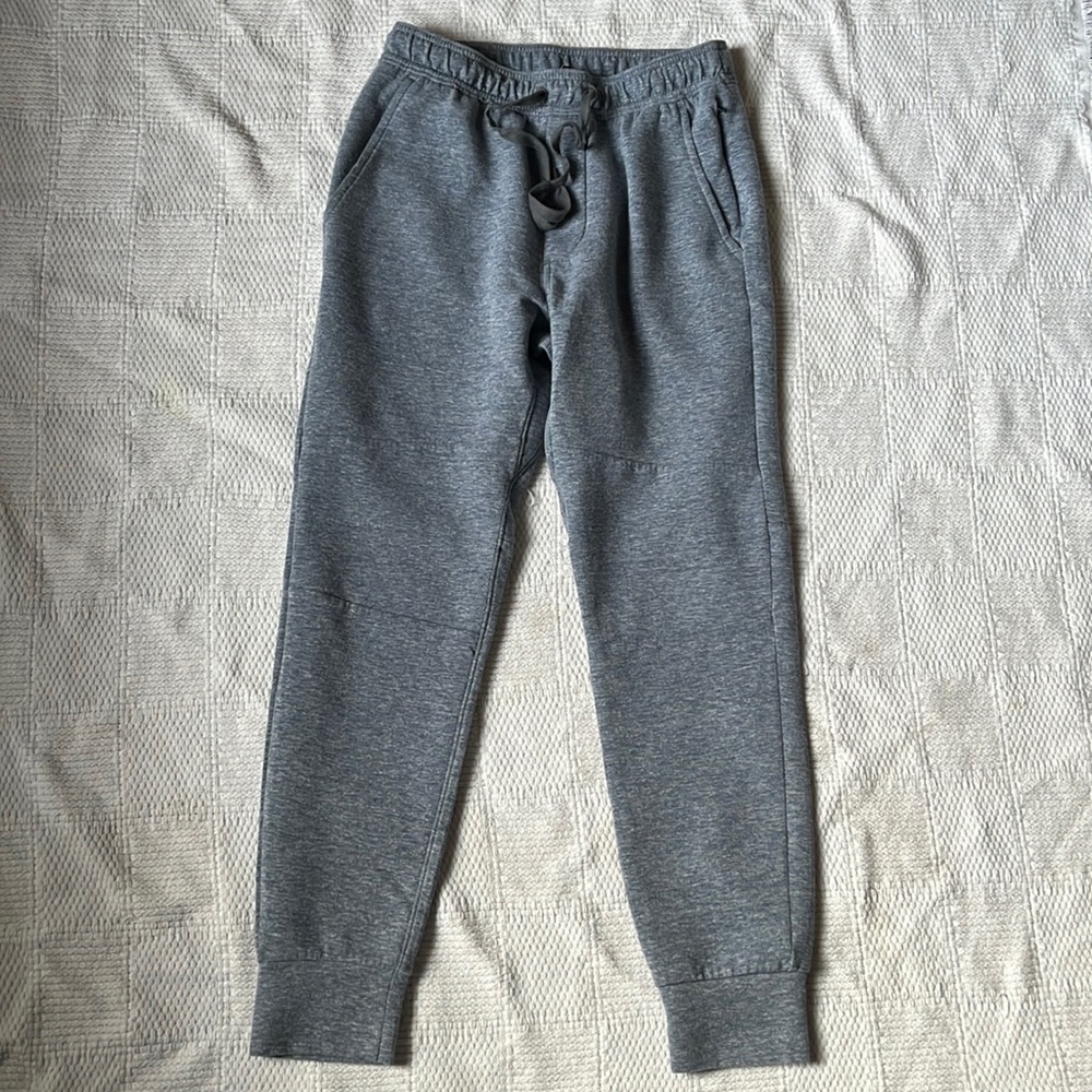 gray american eagle joggers, size small